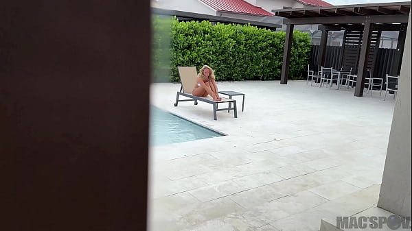 Hot Blonde Neighbor Bonnie Blue Gets Fucked and Folded by JMac